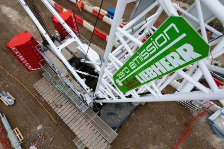 UK’s first fully electric crawler cranes start work on HS2 - анонс